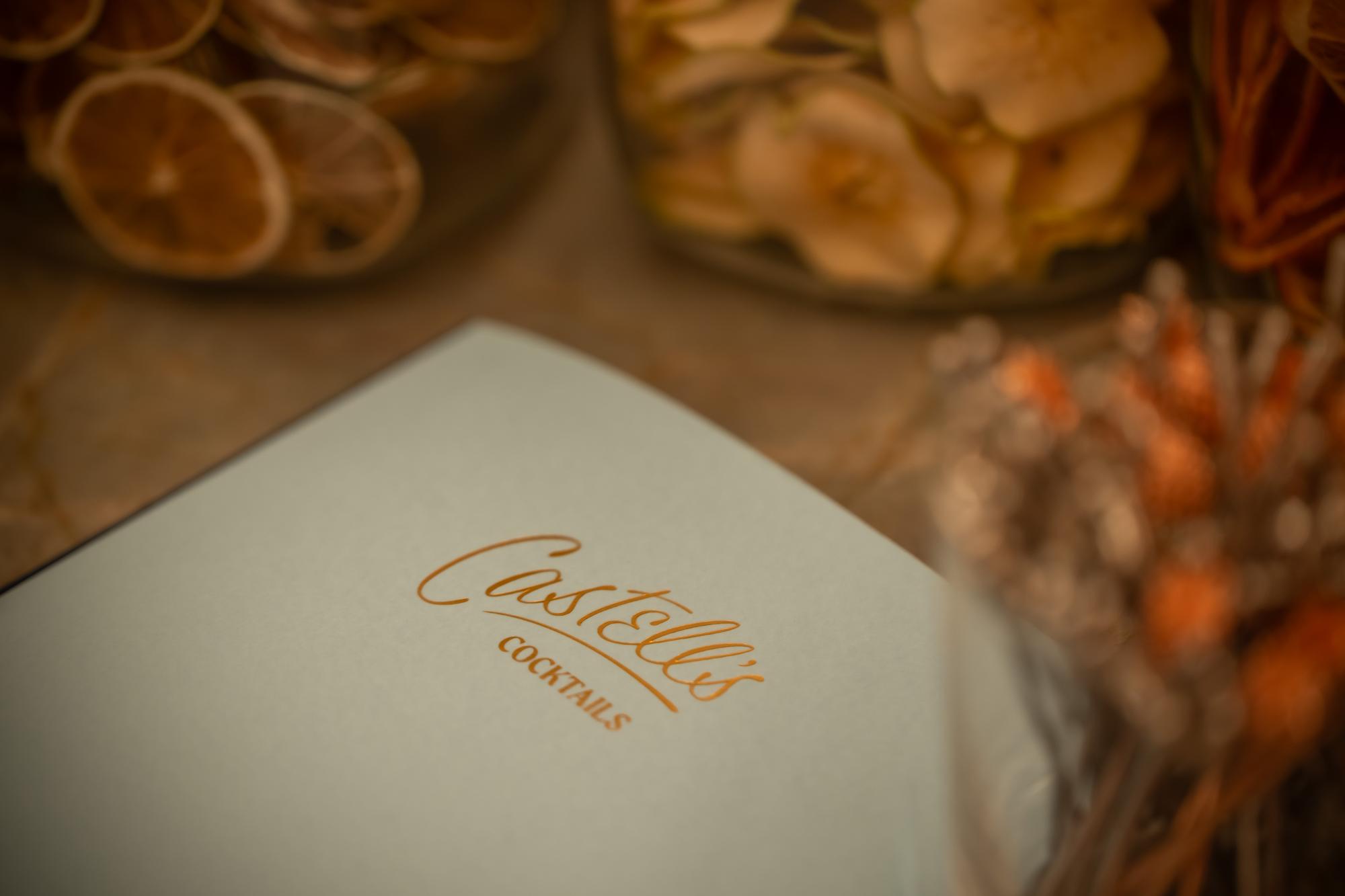 Castell’s Italian kosher restaurant dining room in Brooklyn